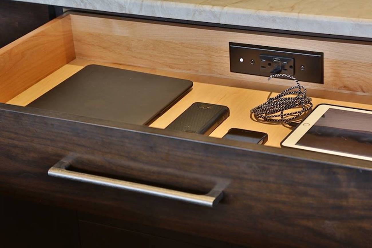 Docking Drawer