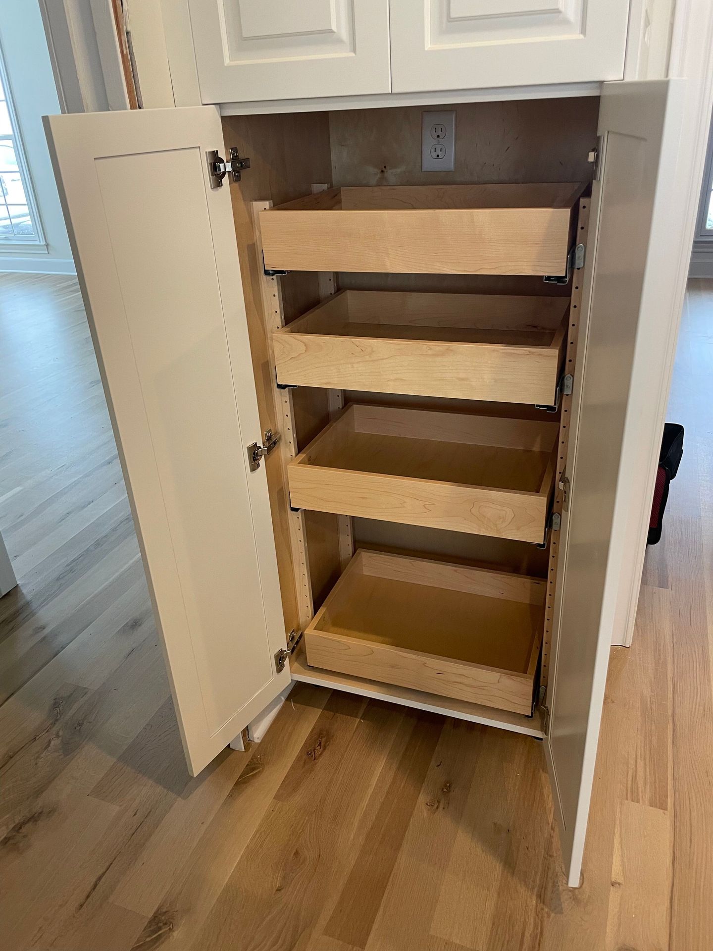 Adjustable Pull-Out Tray Pantry