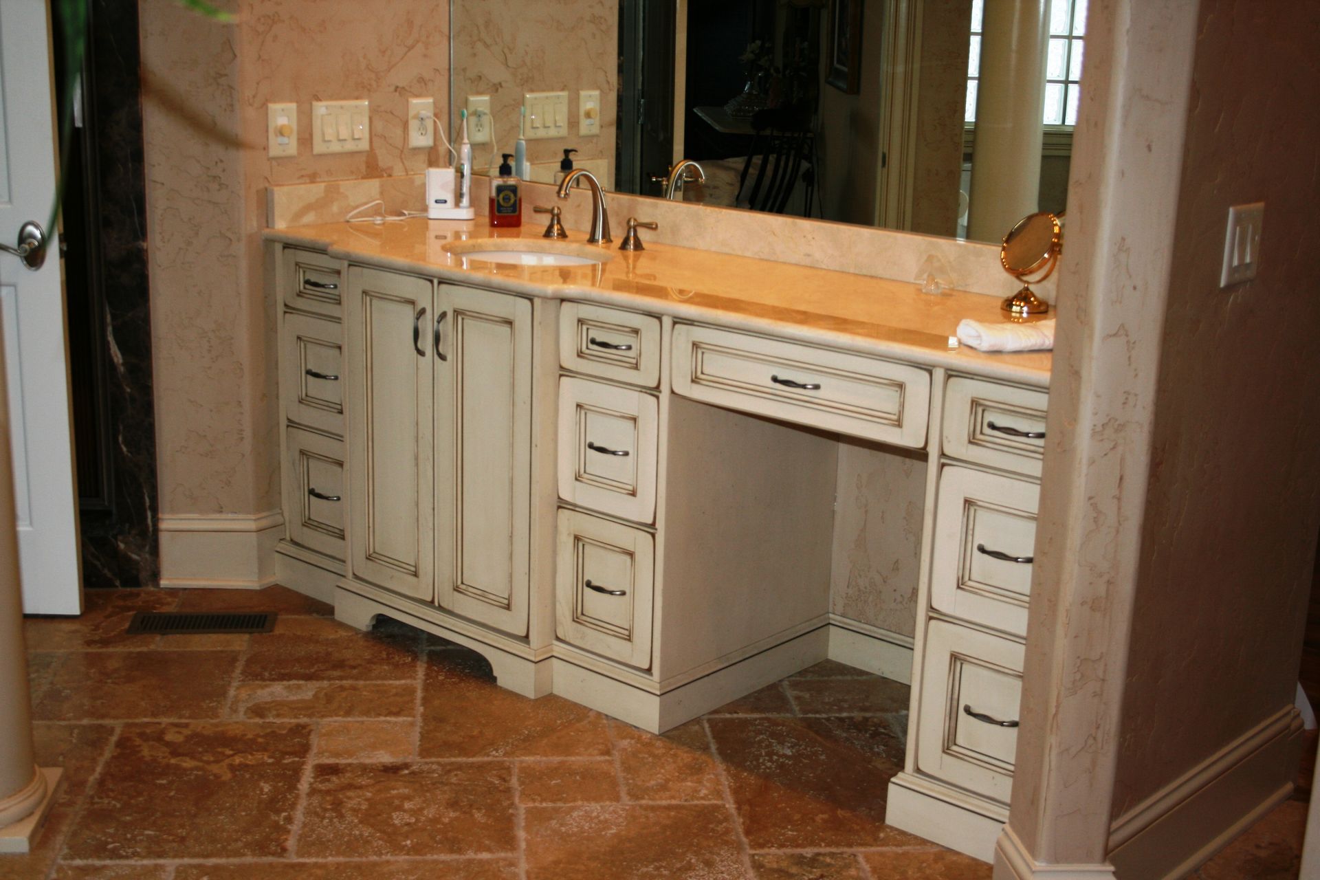 True32 Custom Cabinetry-System